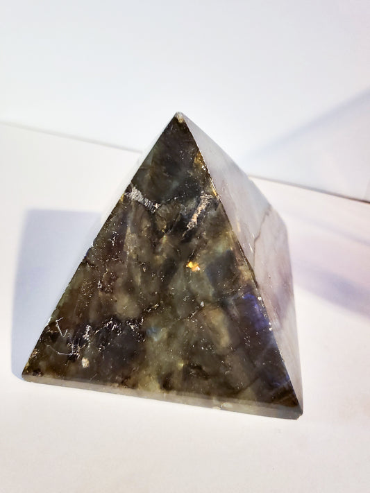 Labradorite Pyramid - 19.6 oz