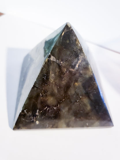 Labradorite Pyramid - 19.6 oz